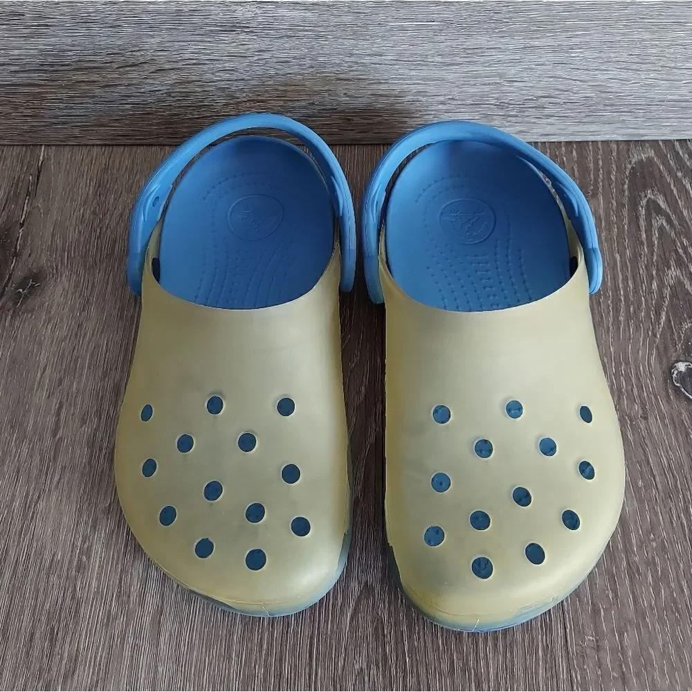 Crocs Kids Size 2 Clog Blue and Translucent Yellow Toddler Water Slip On Shoes